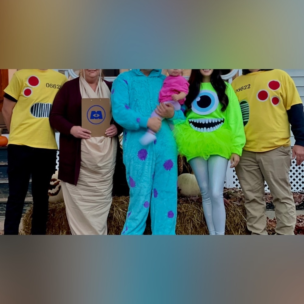 Mike wazowski sweatshirt size large